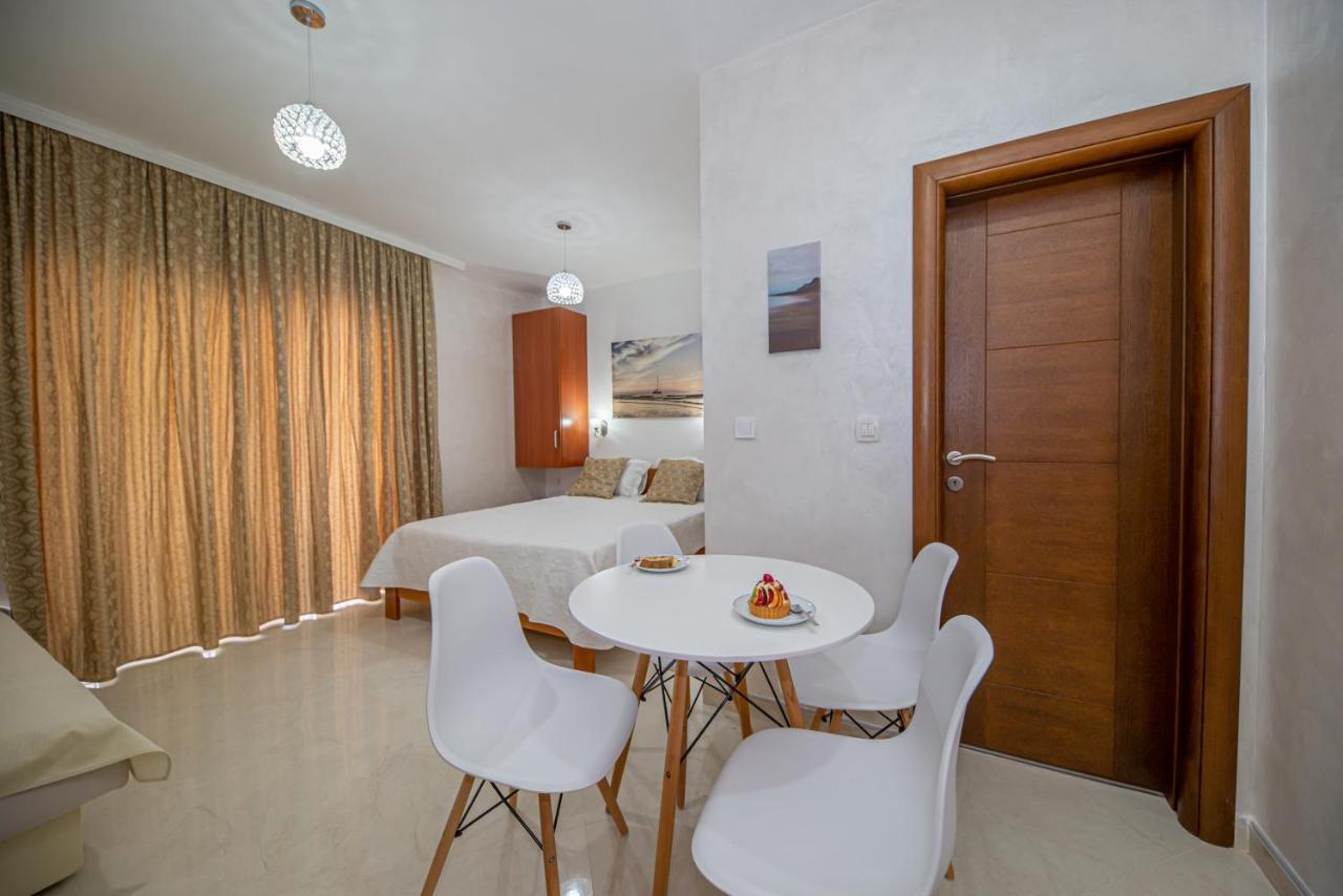 Kristal Apartmani Čanj Buitenkant foto